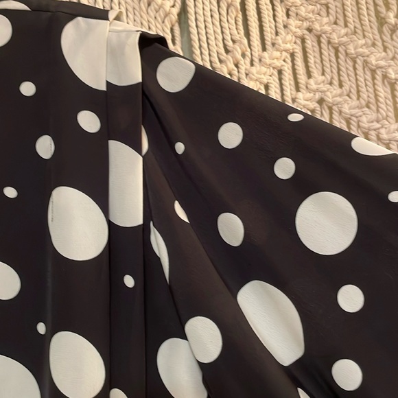 COPY - Black And White Bubble Midi Dress - Picture 3 of 4